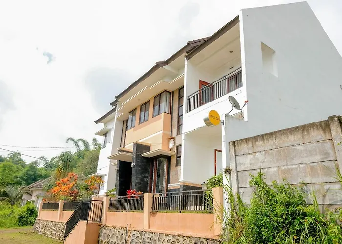 SPOT ON 3037 Sakinah Residence Malang